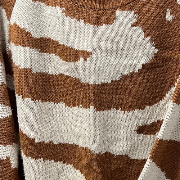 Umgee Brown and Cream Animal Print Sweater - Picture 4 of 5